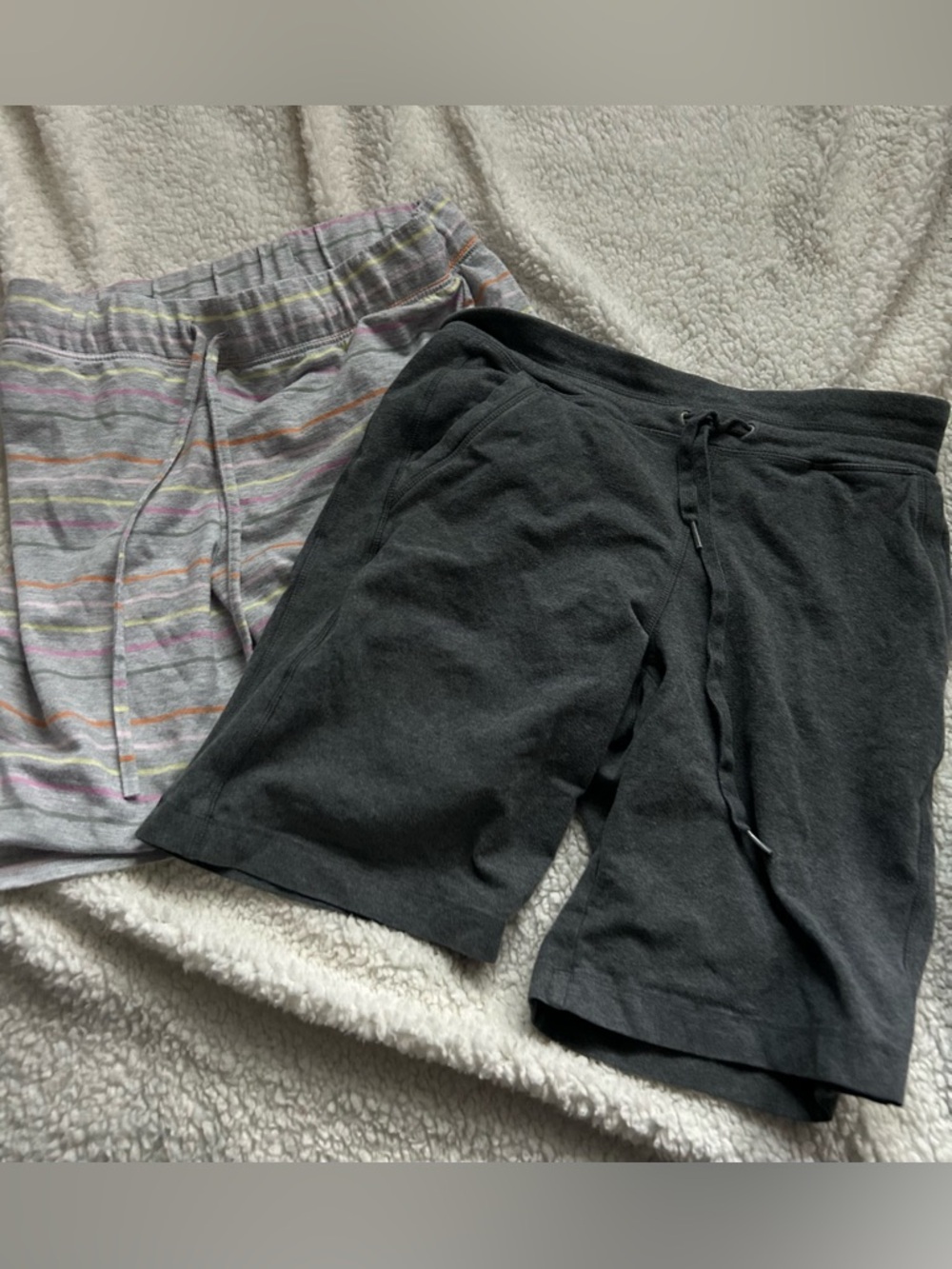 lot of women’s casual shorts size small